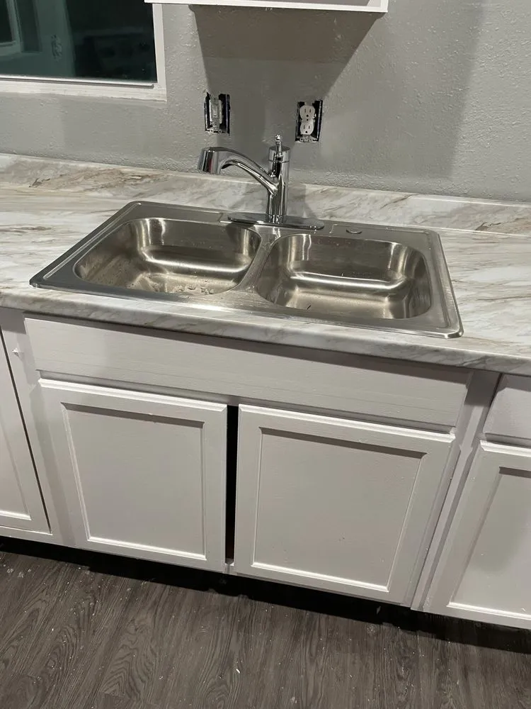 Professional emergency plumbing experts serving Glenn Heights, TX - Daniels Plumbing Service