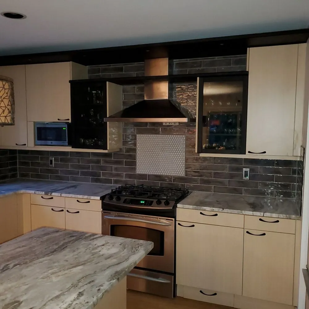 Slide of Dan's Granite and Renovations