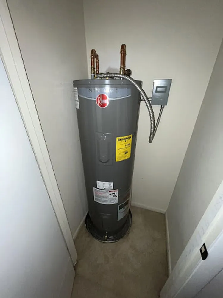 Professional water heater service for homes in Branford, FL by Dark River Plumbing