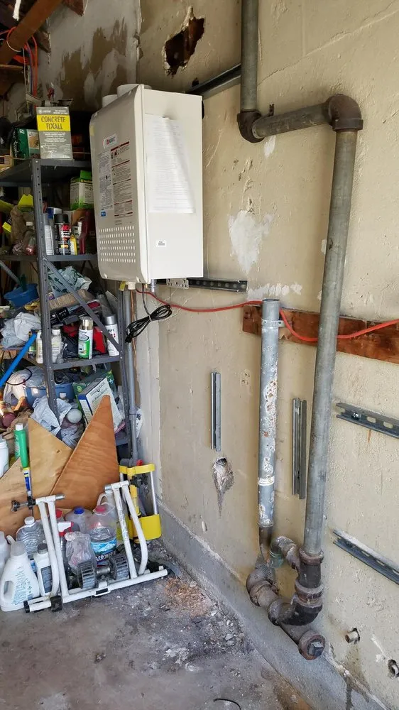 Expert emergency plumbing for homes in San Fernando Valley, CA by Dash Plumbing & Rooter