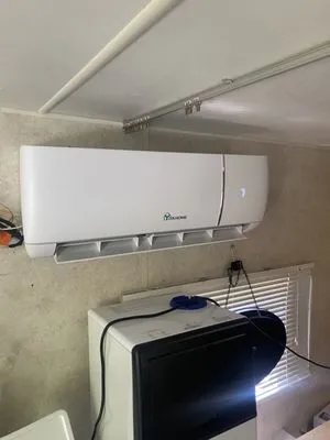 Dave's not here Logo