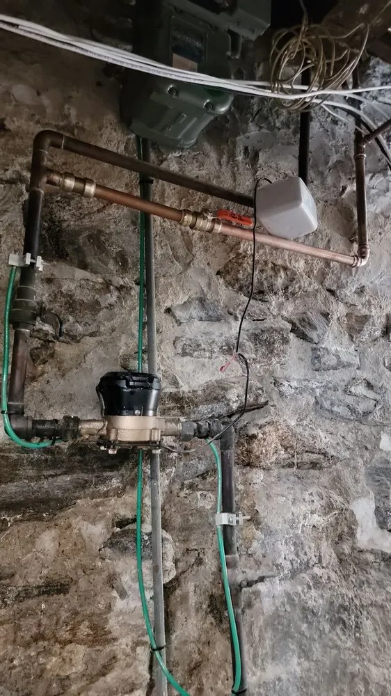 Quality water heater service experts serving The Bronx, NY - DC Piping & Heating Corp