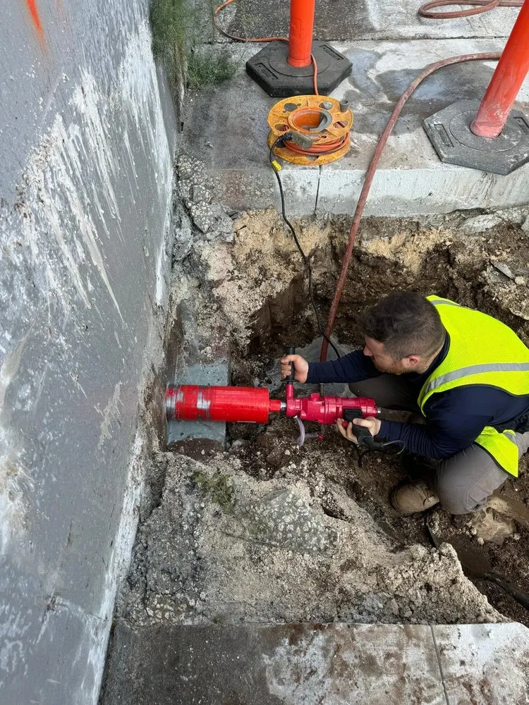 Slide of D&D Elite services