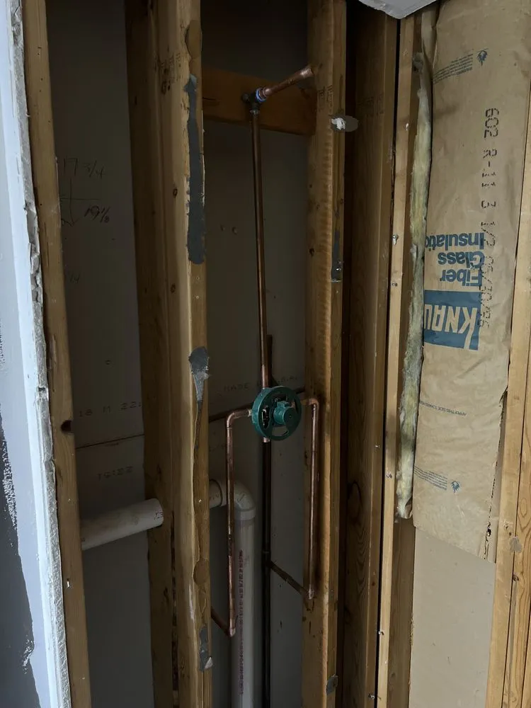 Slide of D&D plumbing and Remodeling