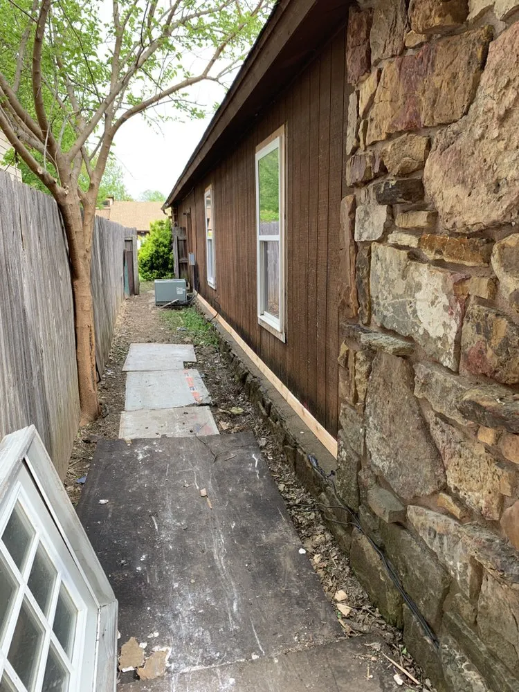 Slide of DDL General Contractors