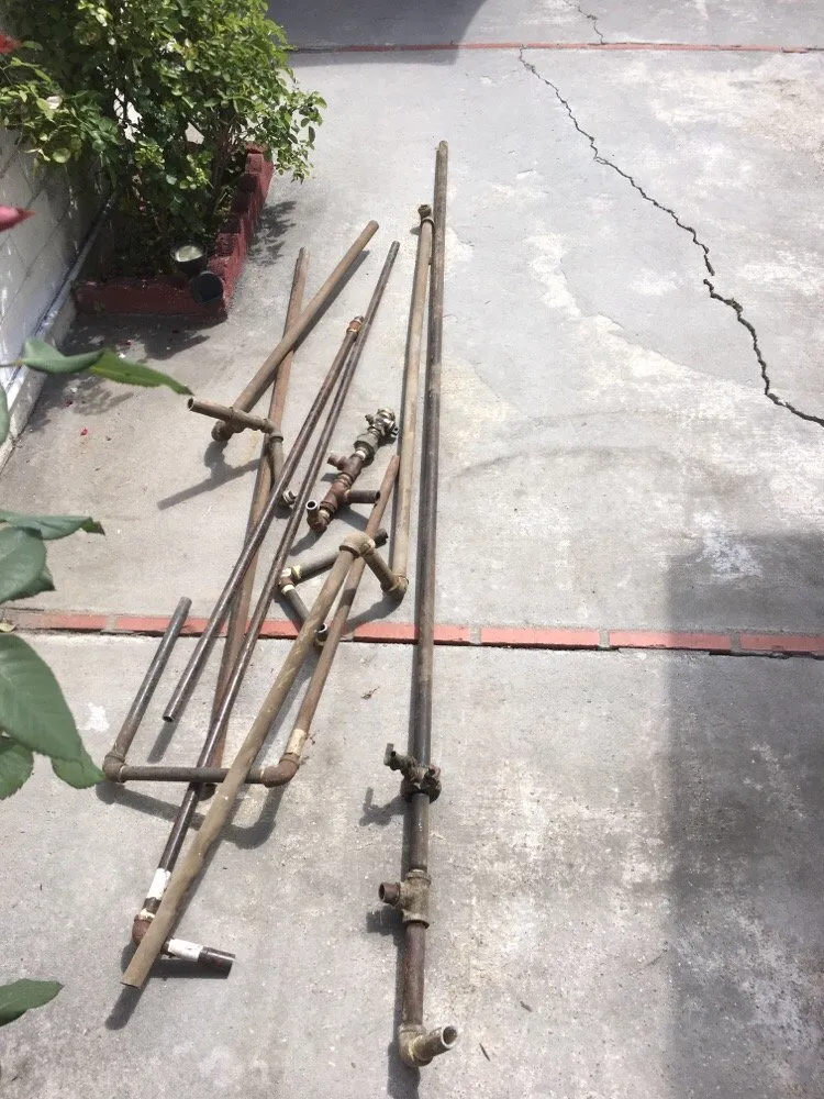Professional emergency plumbing in Los Angeles, CA by D&D's Plumbing And Rooter