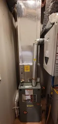 De La Cruz Construction Logo