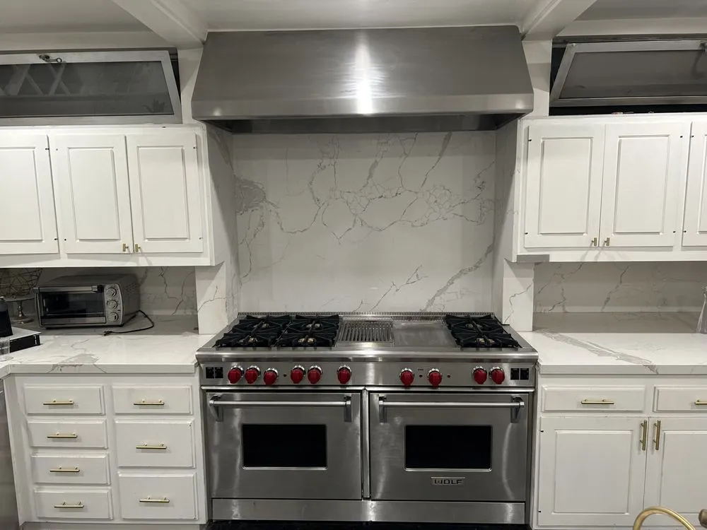 Slide of De La Torre Construction