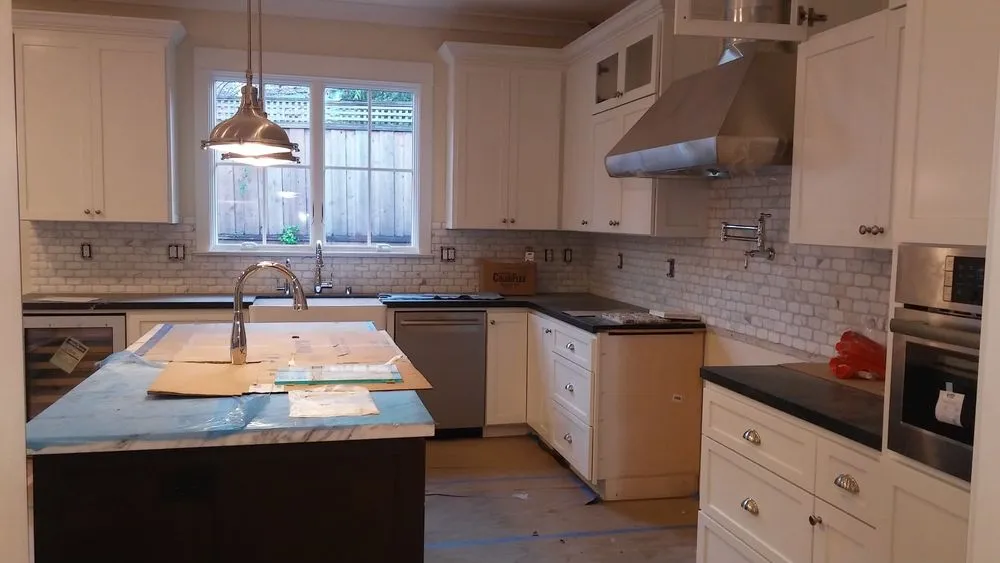 Slide of De Leon Plumbing