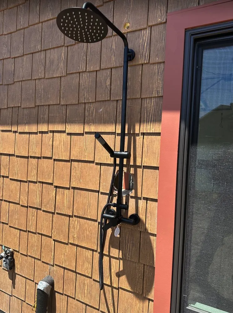 Slide of De Leon Plumbing