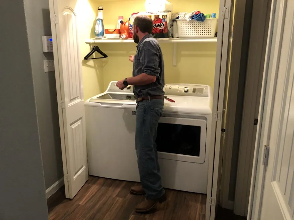 Slide of Deco Plumbdogs