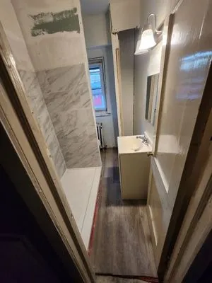 Dee & Son Handyman Services Logo