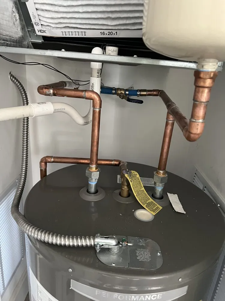 Slide of DeeB-plumbing company