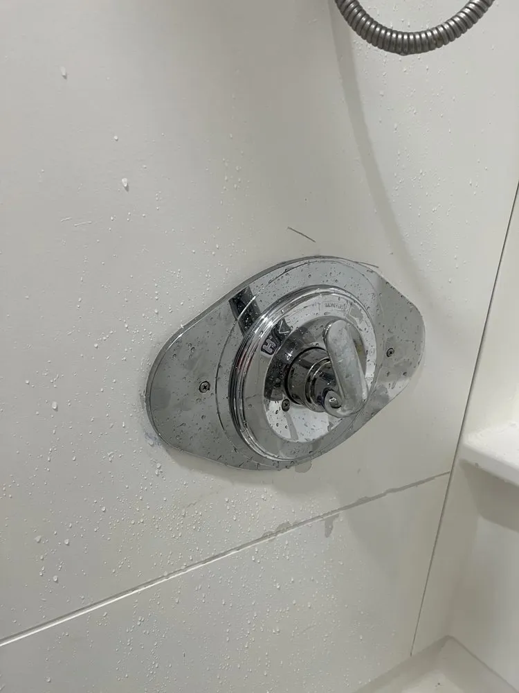 Slide of DeeB-plumbing company