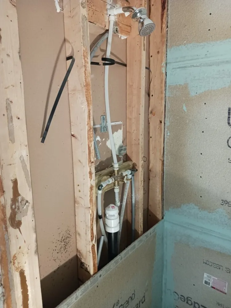 Slide of Dee's  Handyman and Remodel