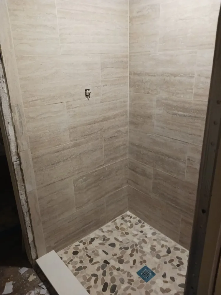 Slide of Dee's  Handyman and Remodel