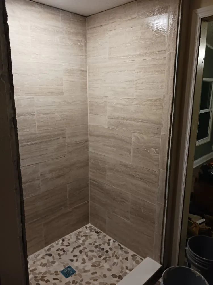 Slide of Dee's  Handyman and Remodel