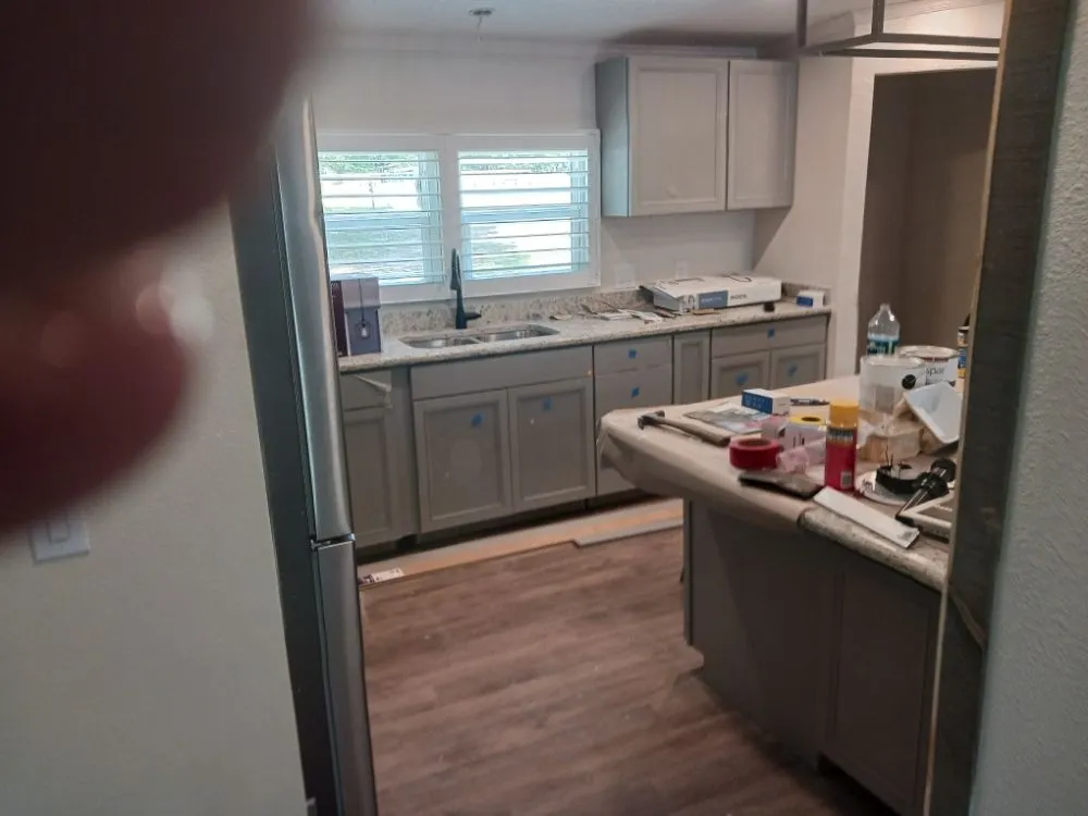 Slide of Dee's  Handyman and Remodel