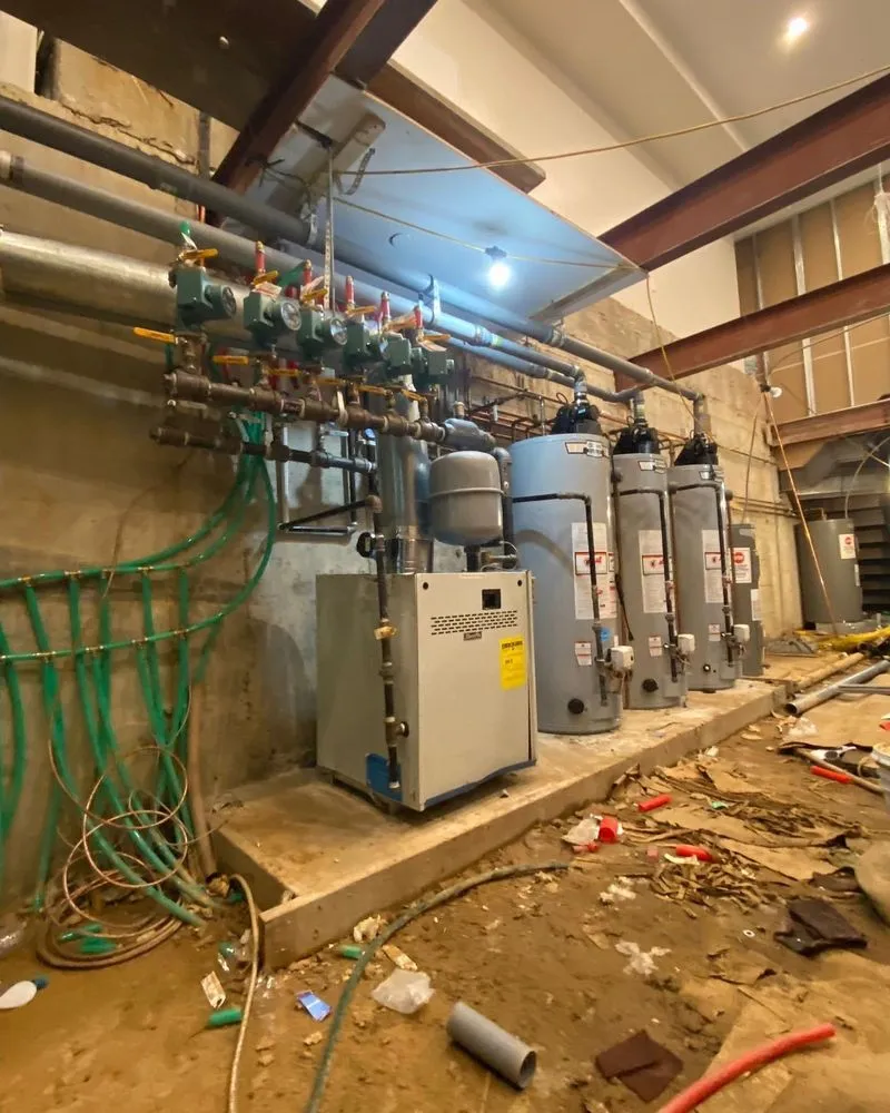 Slide of Dee’s Piping and Heating