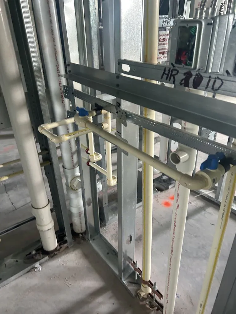 Slide of Del Rio Multiservices