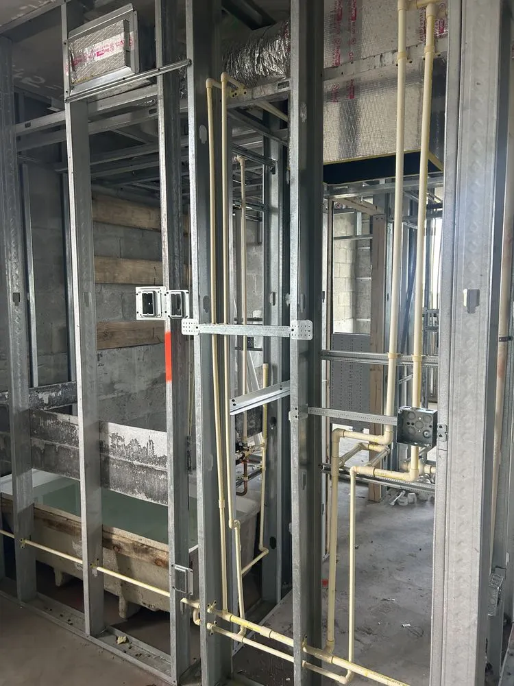 Slide of Del Rio Multiservices