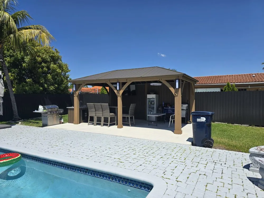 Slide of Del Rio Multiservices