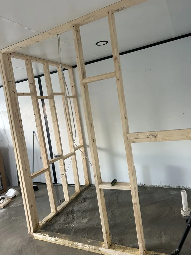 Slide of Del Rio Multiservices