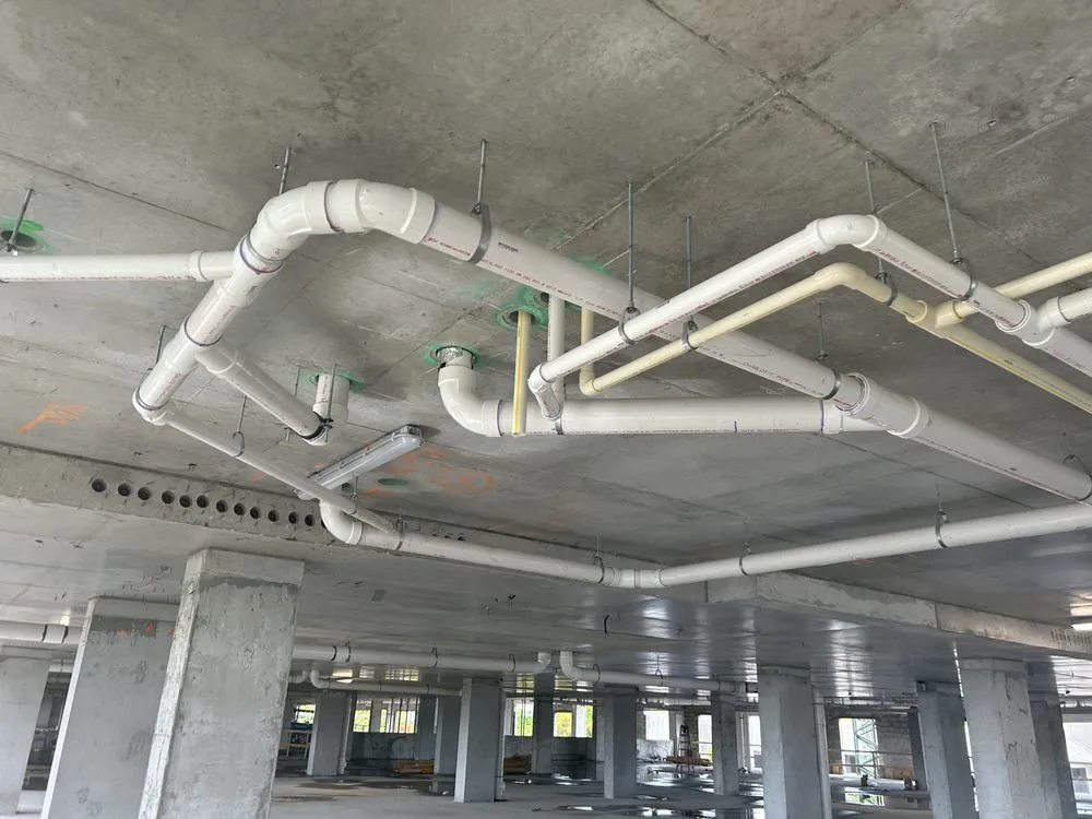 Slide of Del Rio Multiservices