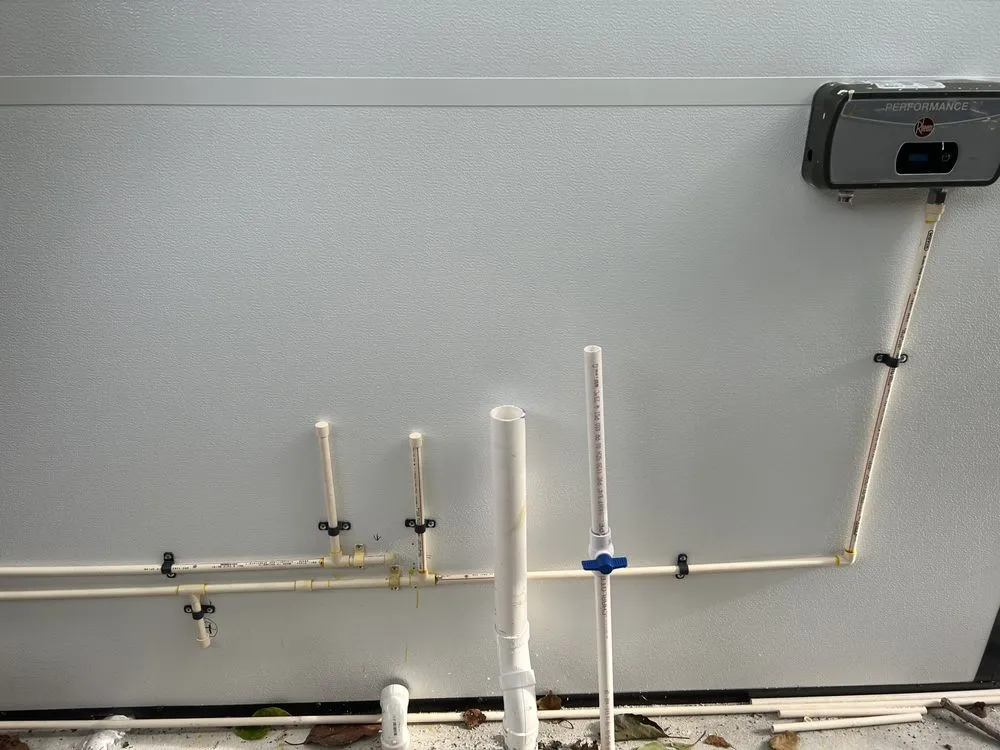 Slide of Del Rio Multiservices