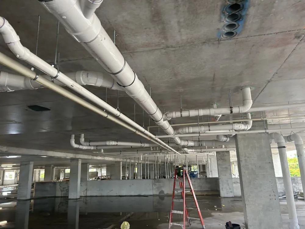 Slide of Del Rio Multiservices