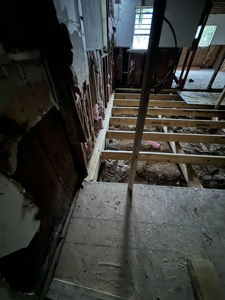 Slide of Del Toro Construction