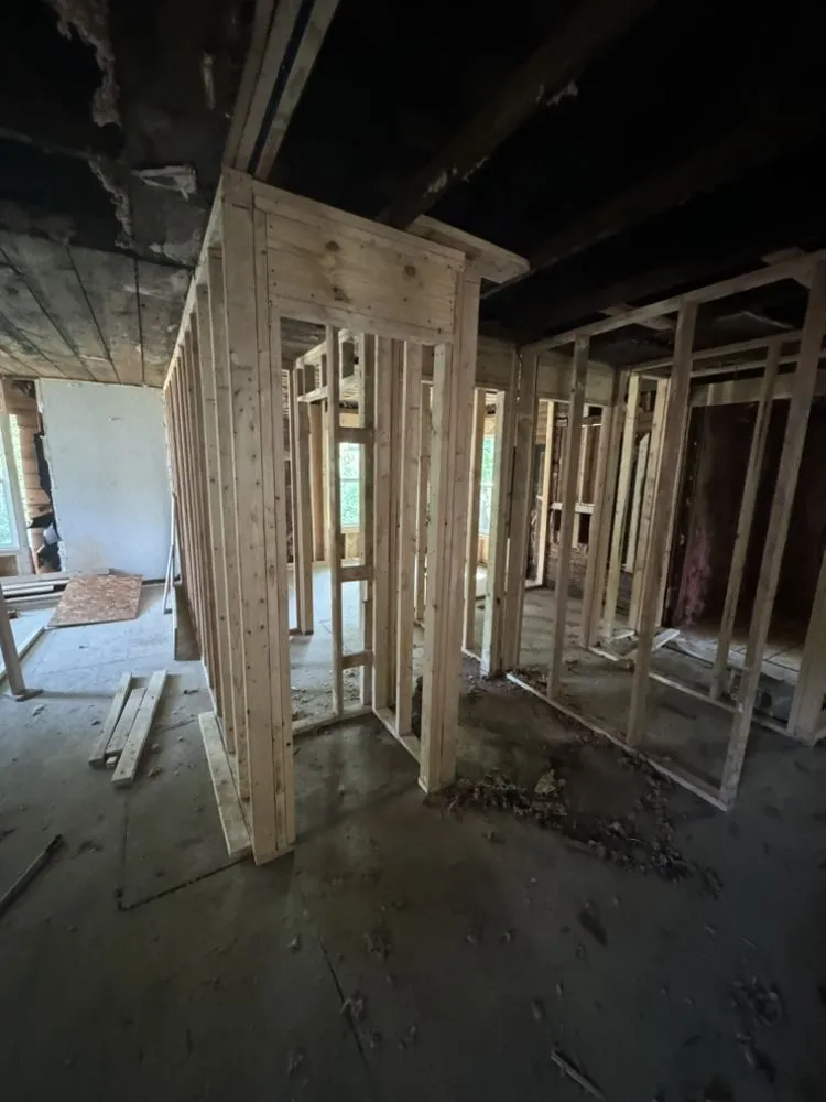 Slide of Del Toro Construction