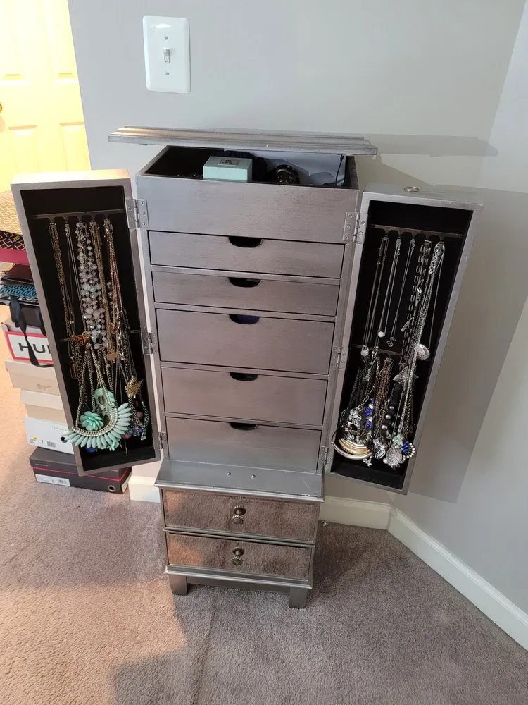 Slide of Delarca Constructions and Remodeling Services