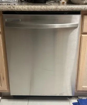 Denny's Plumbing Logo