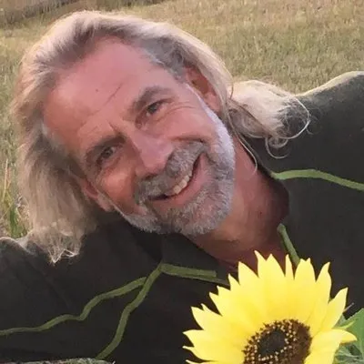 Detailed Home Appliance Repair Logo