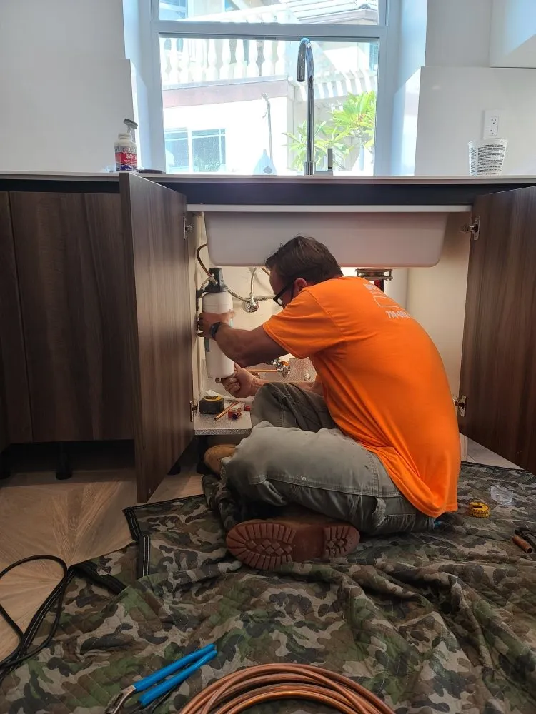 Emergency drain cleaning for homes in Huntington Beach, CA by DeVinney Plumbing