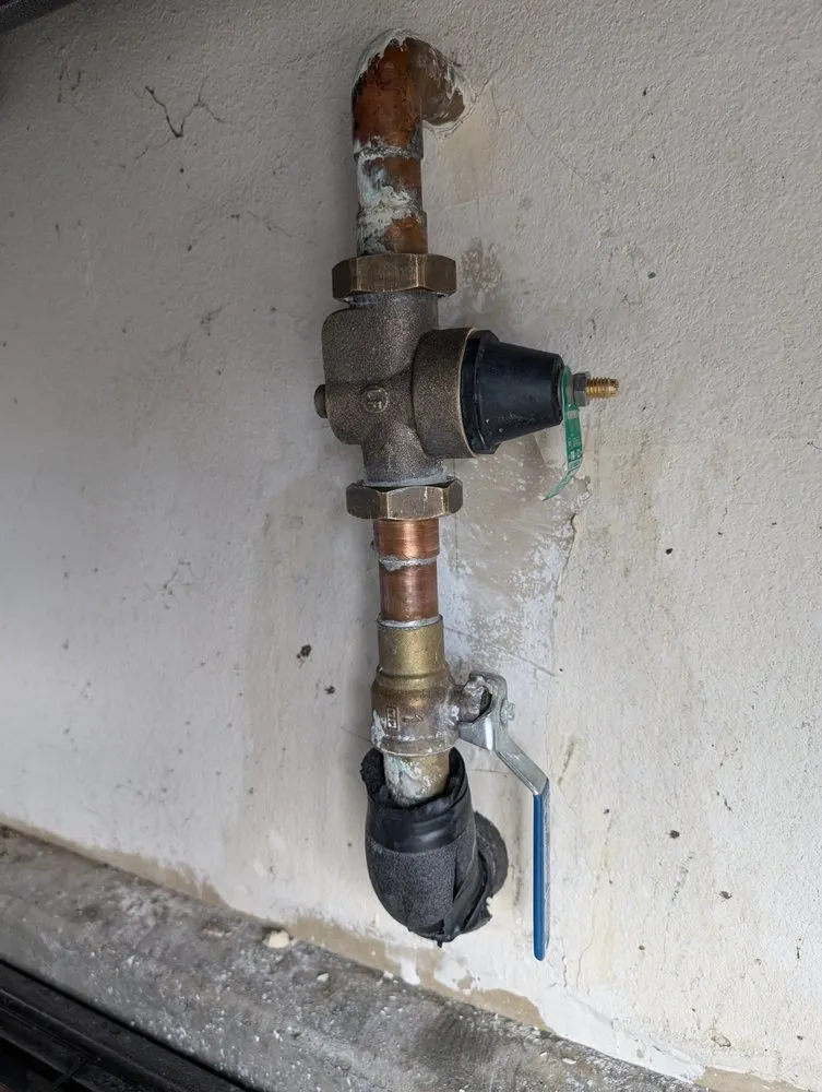 Slide of DH Plumbing & Rooter