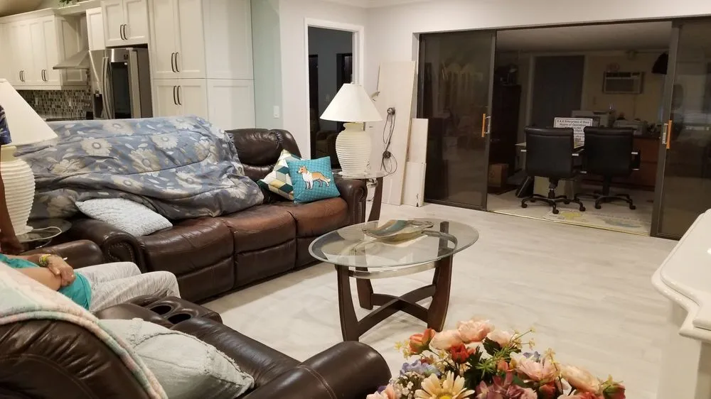 Slide of DIA Kitchen & Bath