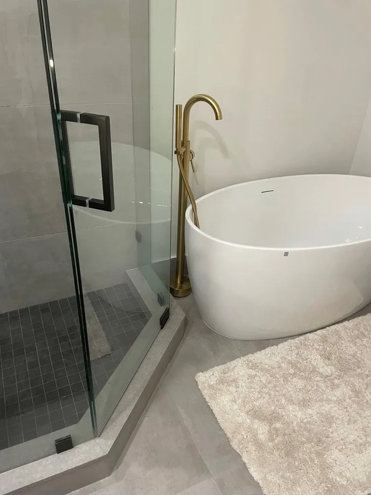 Slide of DIA Kitchen & Bath