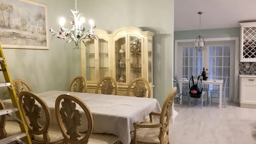 Slide of DIA Kitchen & Bath