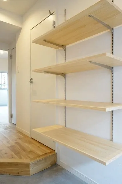 Slide of Dima HandyService