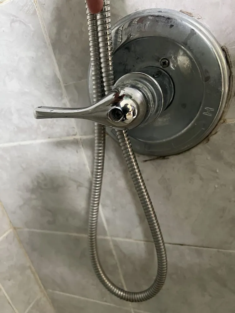 Slide of Discount Bay Plumbing