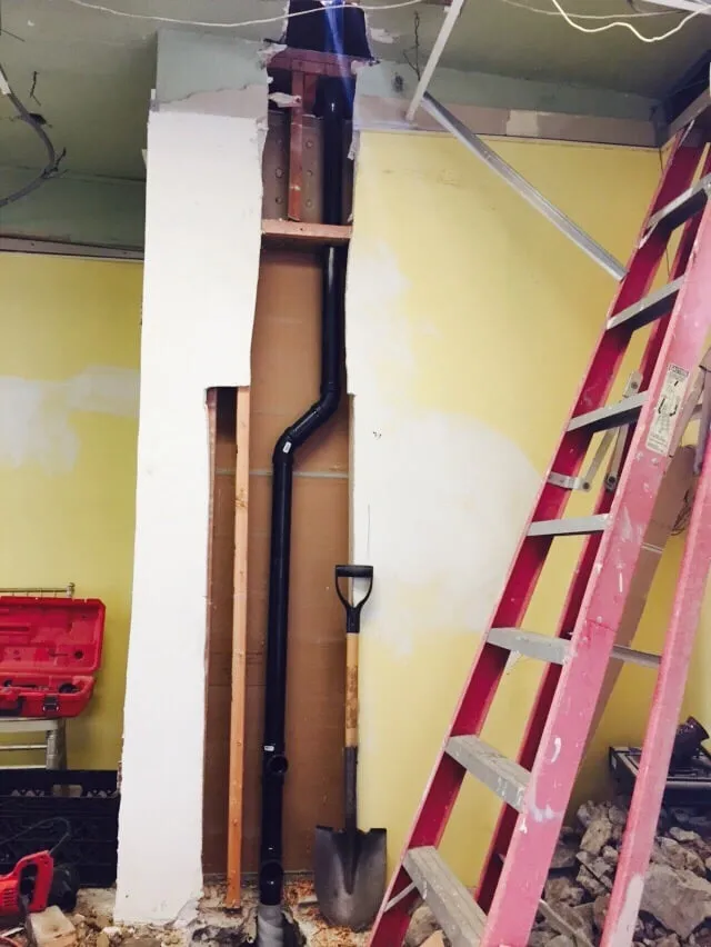 Emergency pipe repair in Studio City, CA by Discount Plumbing 1