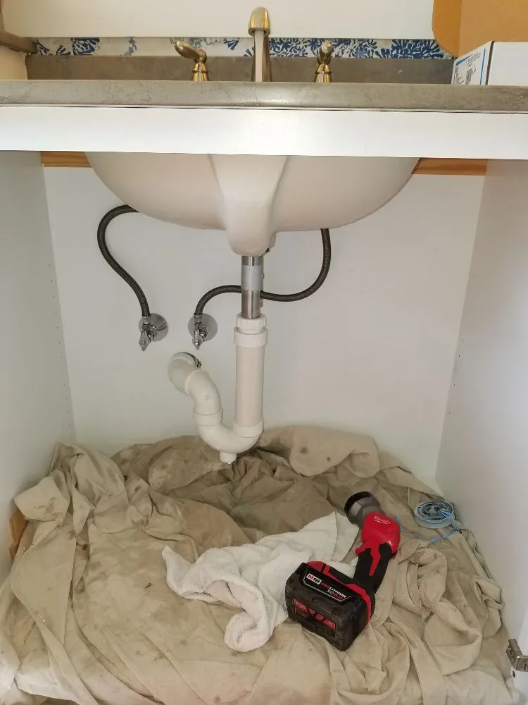 Professional water heater service experts serving Everett, MA - Distinct Plumbing Heating & Gas Fitting