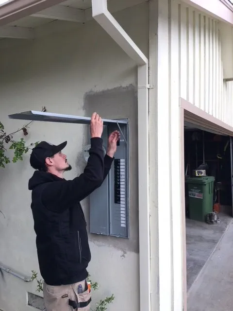 Slide of Divine Electric and Plumbing