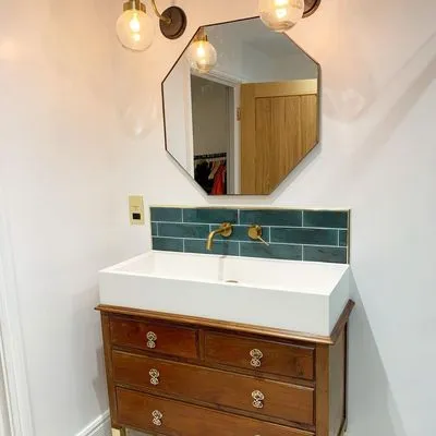 Division St Plumbing Company Logo