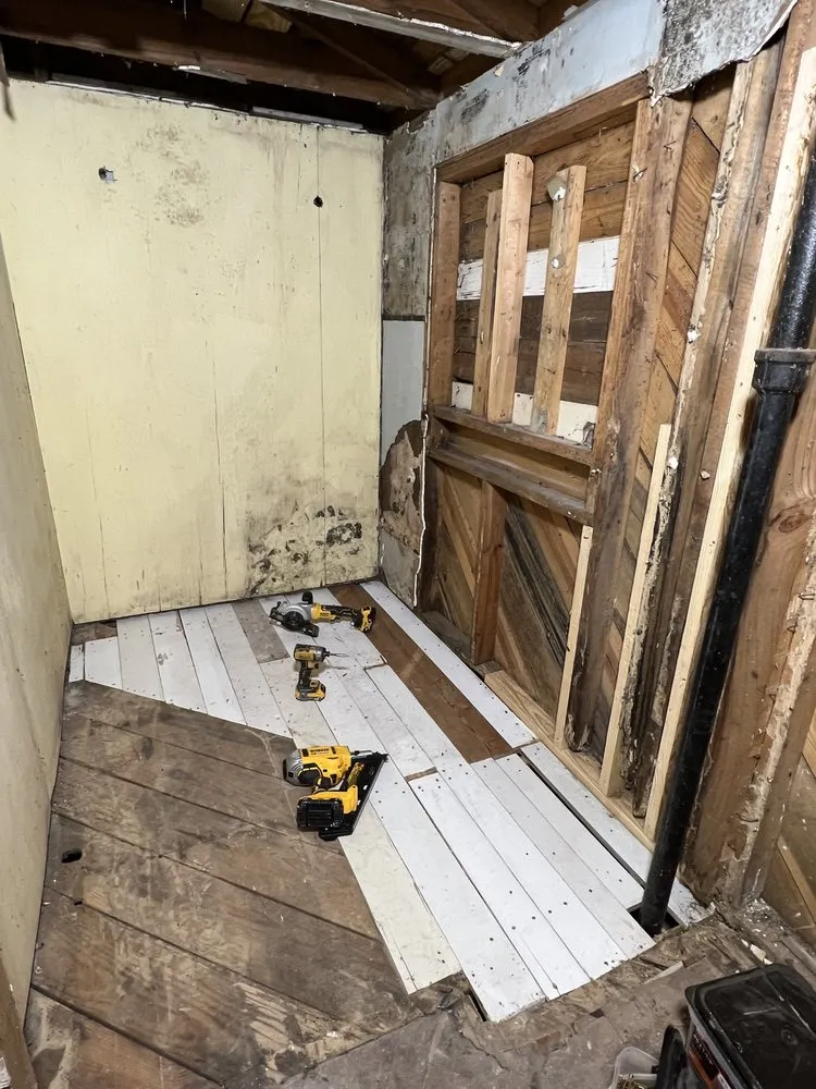 Slide of Dixie Repair