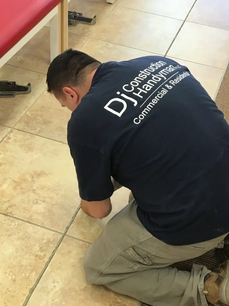 Emergency water heater service service in Federal Way, WA - Dj Construction LLC