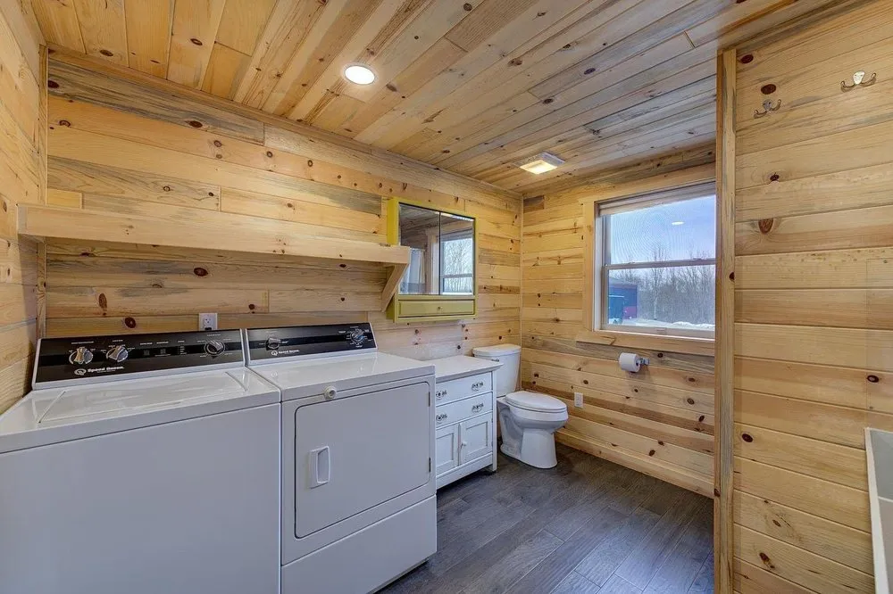 Slide of DKMS Solutions