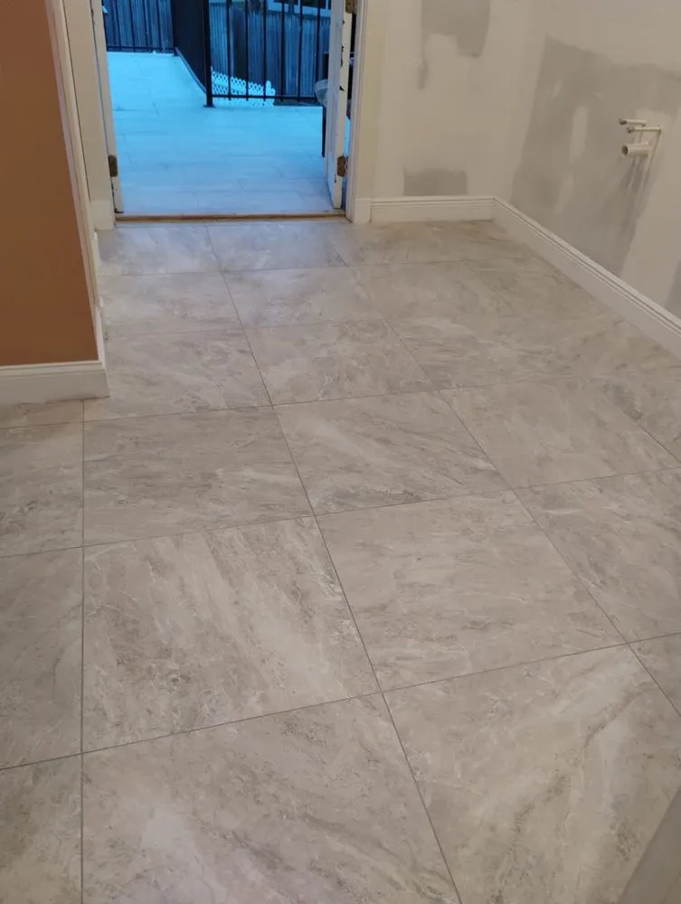 Slide of D'Lares Construction